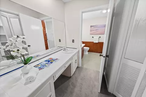 Bath - 205 W Ash Ln, Euless, TX 76039 photo 3 of 6