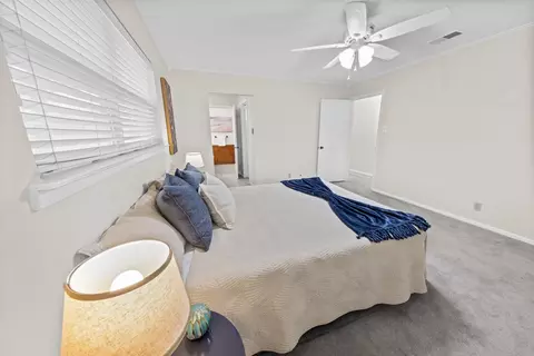 Bedroom - 205 W Ash Ln, Euless, TX 76039 photo 7 of 7