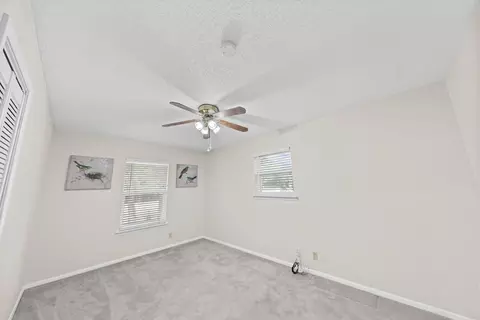 Bedroom - 205 W Ash Ln, Euless, TX 76039 photo 4 of 7