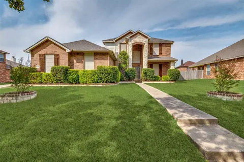 1711 Chadwick Dr, Cedar Hill, TX 75104