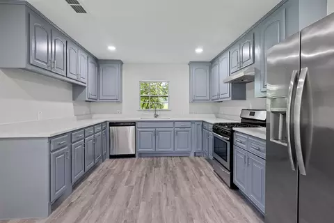 514 Canton Ave, Wills Point, TX 75169