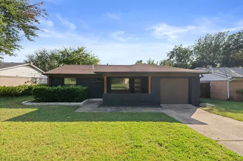 8652 Ashcroft Ave, Dallas, TX 75243