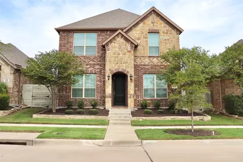 816 10th St, Argyle, TX 76226