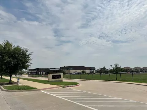 Exterior - 816 10th St, Argyle, TX 76226 photo 10 of 10
