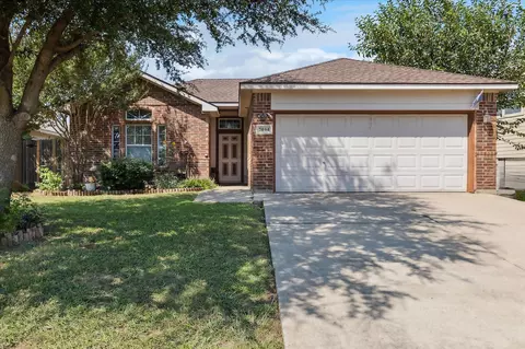 2044 Beacon Way, Fort Worth, TX 76140