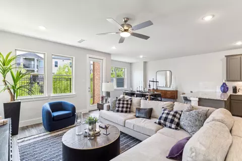 8238 Hastings Dr, Dallas, TX 75231