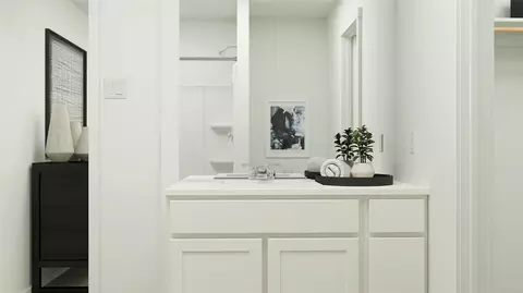 Bath - 1645 Stellar Sea Ln, Fort Worth, TX 76140 photo 1 of 2