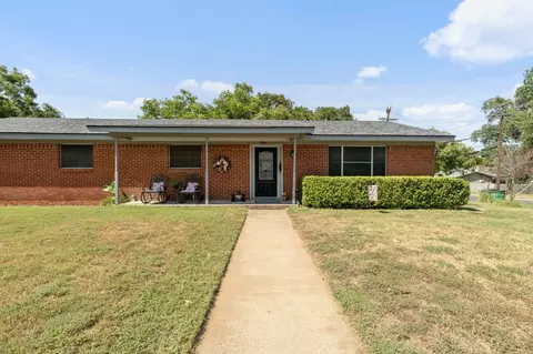 898 N Charlotte Ave, Stephenville, TX 76401