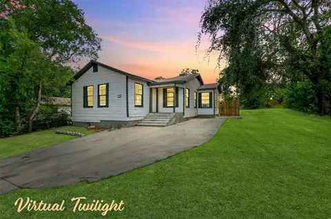5329 Libbey Ave, Fort Worth, TX 76107