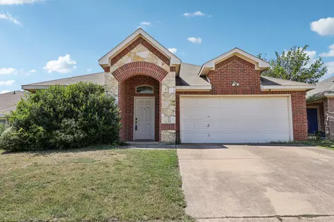 804 Bahar Ct, Arlington, TX 76010