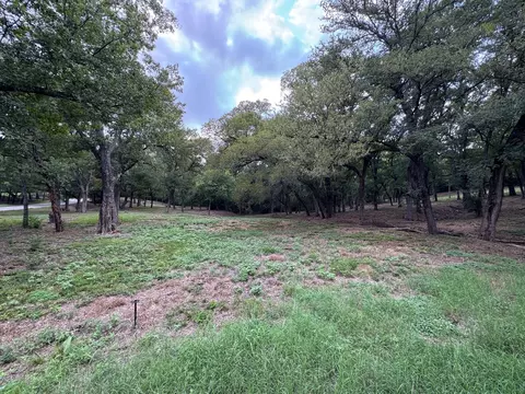 2150 Hollow Hills St, Fort Worth, TX 76120