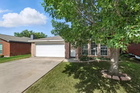 2088 Paint Pony Ln, Keller, TX 76248
