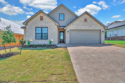 1813 Fabian Dr, Woodway, TX 76712