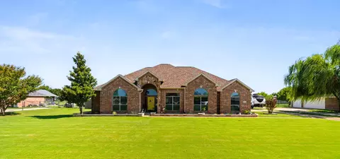141 Chazlynn Ct, Waxahachie, TX 75165