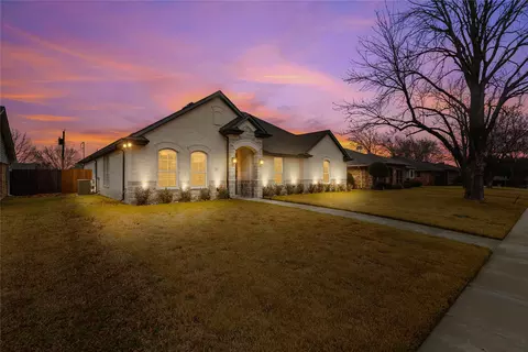 349 Kimberly Dr, Mesquite, TX 75149