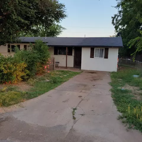 201 James Dr, Iowa Park, TX 76367