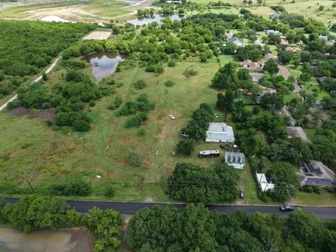 2965 Hartlee Field Rd, Denton, TX 76208