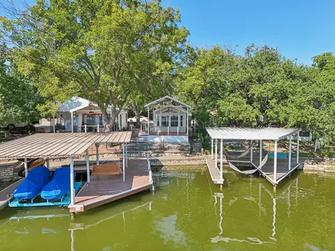 617 Brazos Harbor Cir, Granbury, TX 76048