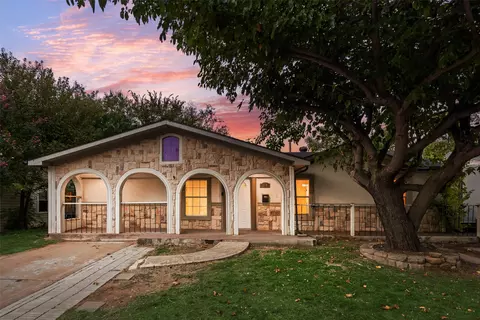 114 Tarrant Dr, Euless, TX 76039
