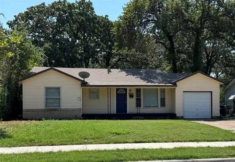 3726 Selma St, Fort Worth, TX 76111