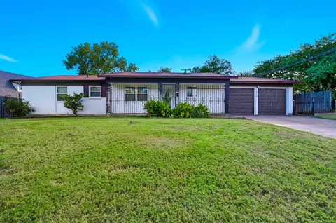 6308 Melinda Dr, Forest Hill, TX 76119