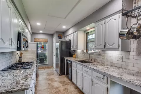 1520 Papeete Dr, Plano, TX 75075