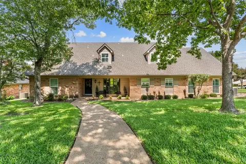 10026 Forest View St, Woodway, TX 76712