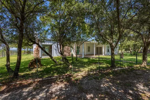 134 Blue Valley Ct, Springtown, TX 76082
