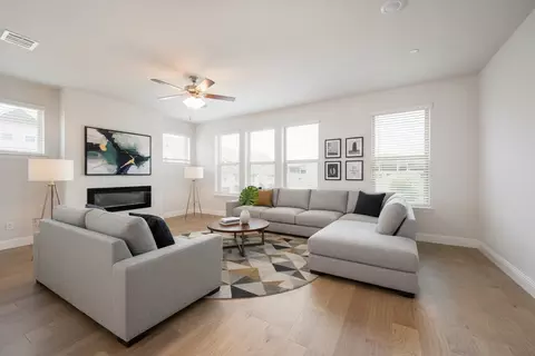 341 Baker Dr, Plano, TX 75074