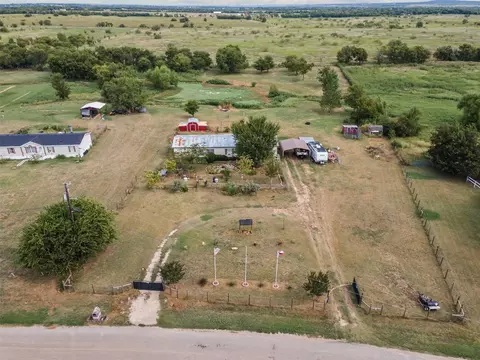 4013 Dove Meadows Ln, Joshua, TX 76058
