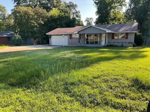 3212 Dearborn St, Shreveport, LA 71107