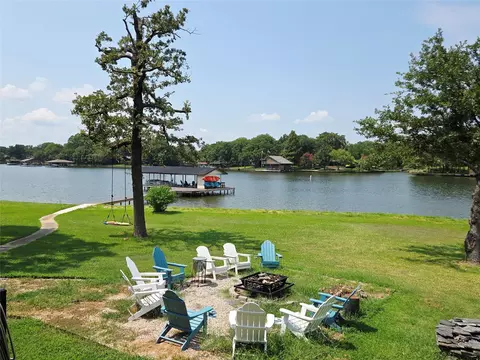 106 Lynne St, Mabank, TX 75156