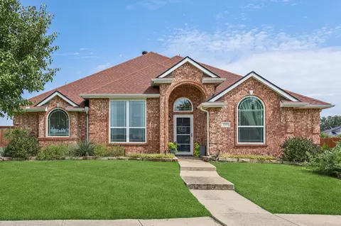 2050 Garrison Dr, Rockwall, TX 75032