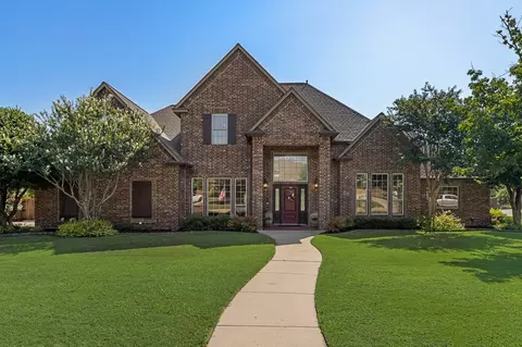 2230 Woodlands Cir, Midlothian, TX 76065