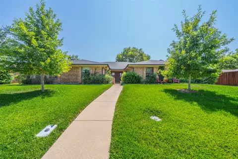 510 Sierra Dr, Desoto, TX 75115