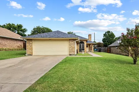 1837 Glenway Dr, Sherman, TX 75092