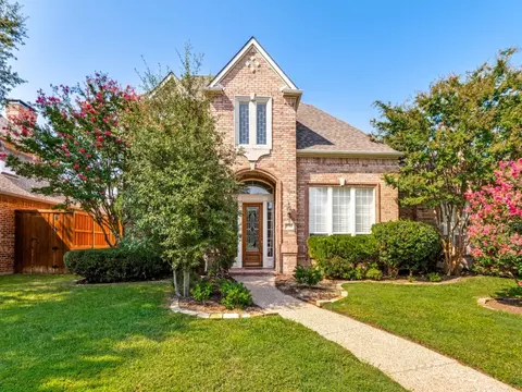 5733 Misted Breeze Dr, Plano, TX 75093