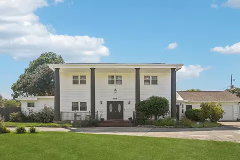 4608 Kelly Elliott Rd, Arlington, TX 76017