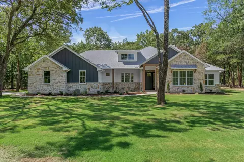 325 Legacy Ln, Edgewood, TX 75117