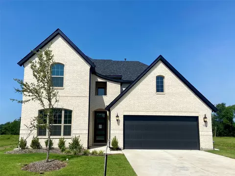 310 Devonshire Dr, Greenville, TX 75401