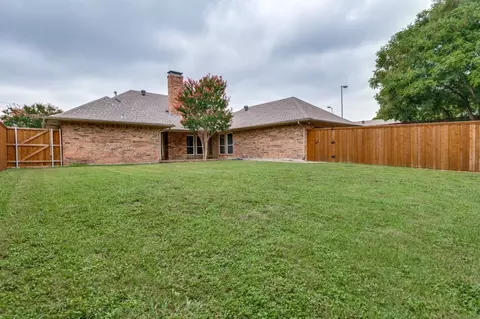 Exterior - 1603 E Spring Valley Rd, Richardson, TX 75081 photo 5 of 5