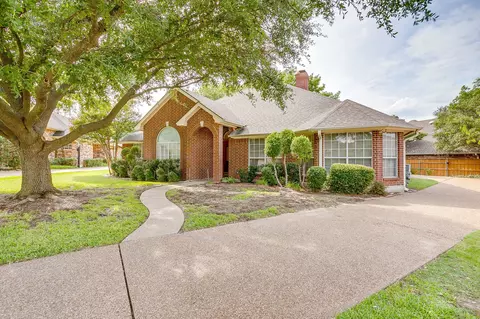 7504 Caddo Ct, Fort Worth, TX 76132