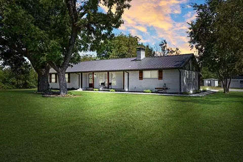 5118 N Old Highway 6, Van Alstyne, TX 75495