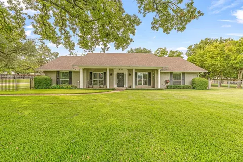 1722 Wanda Way, Arlington, TX 76001