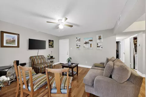 7431 Holly Hill Dr #108, Dallas, TX 75231