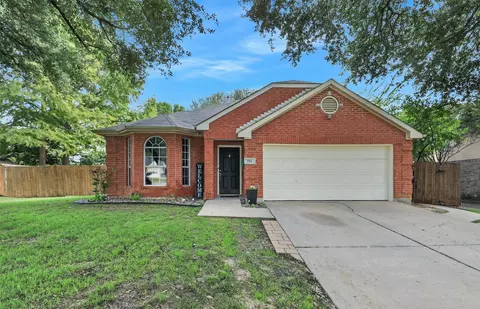 706 Canyon Valley Dr, Mckinney, TX 75071
