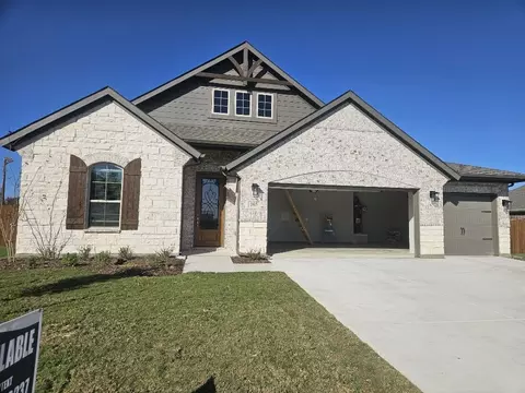 105 Pilot Dr, Caddo Mills, TX 75135