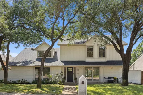 9018 Oakpath Ln, Dallas, TX 75243
