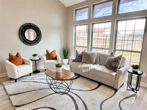 2118 Windy Dr, Garland, TX 75044
