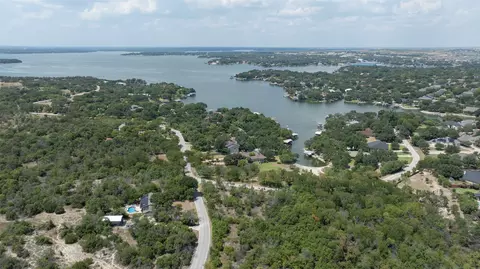 4001 Shore Front Dr, Fort Worth, TX 76135
